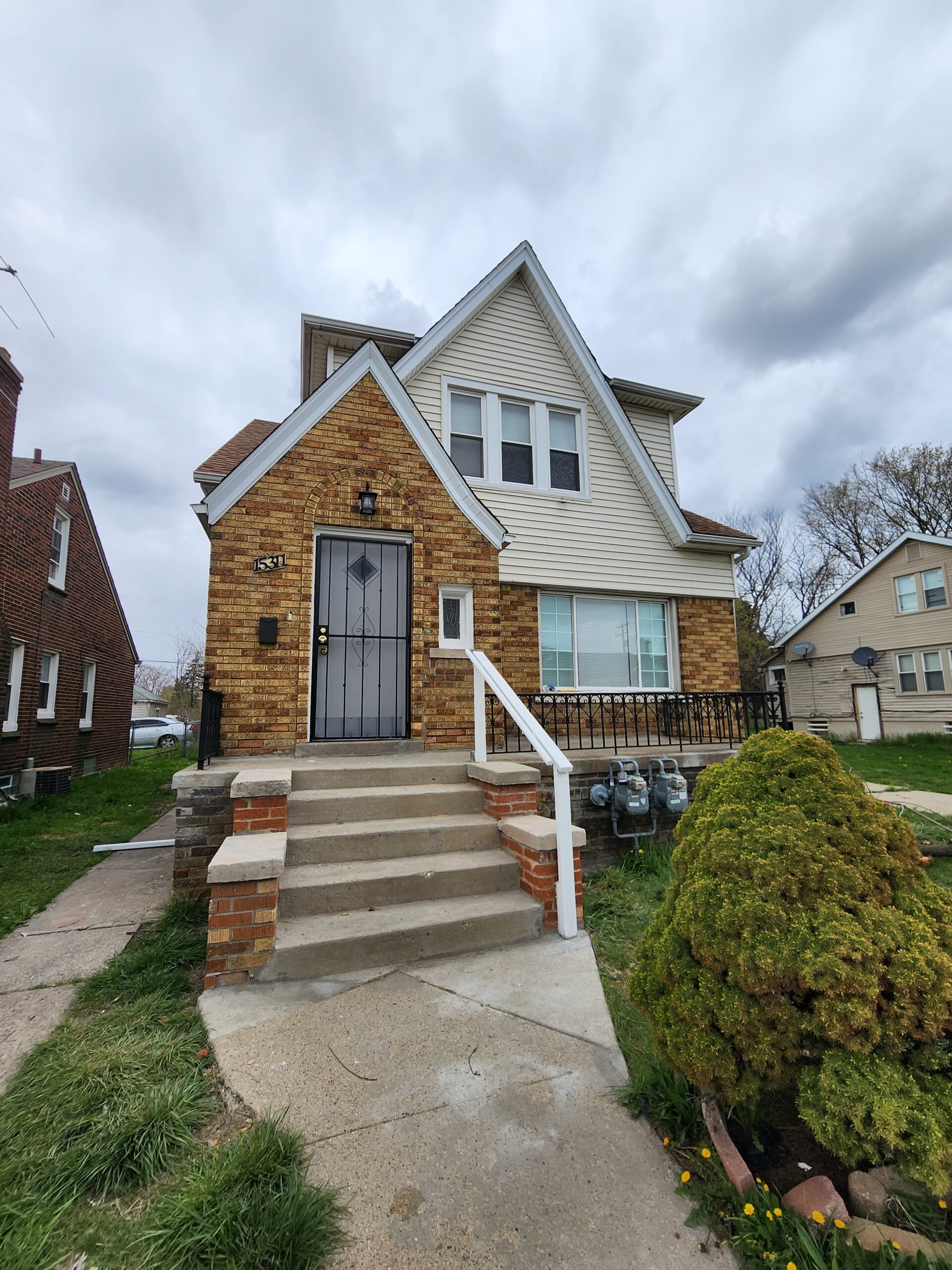 15311 Evanston, Unit 2. Detroit, MI 48224